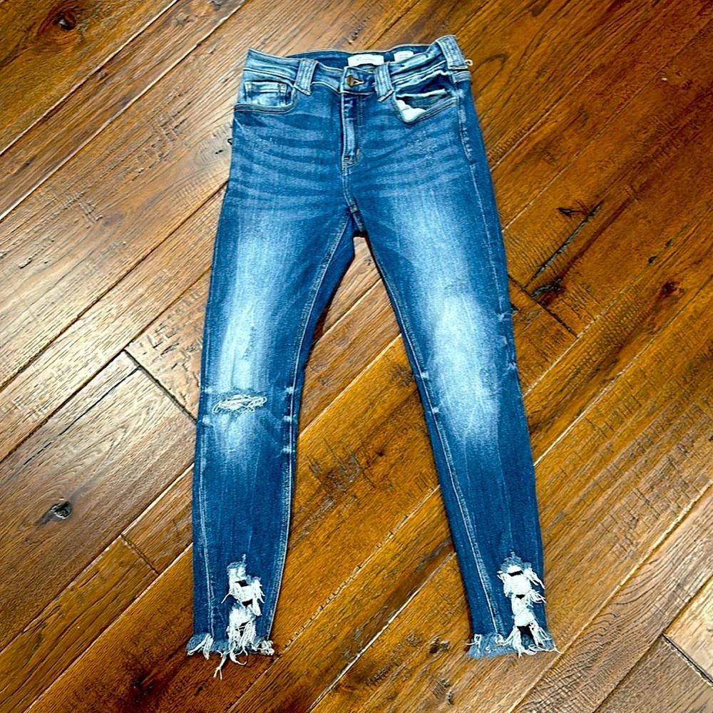 KanCan Jeans size 26 mid-rise ankle skinny